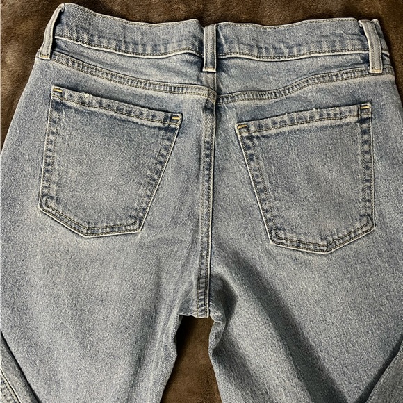 Old Navy Midrise Boyfriend Loose Jeans size 4 - Picture 10 of 13